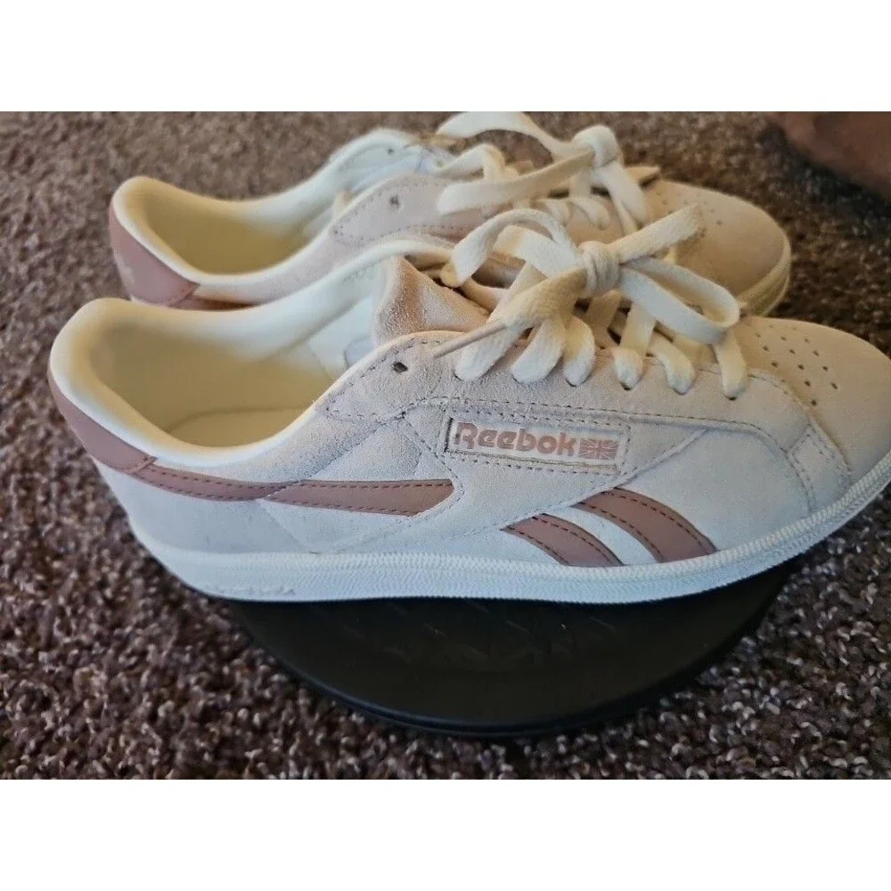 Reebok Club C Grounds UK Women's Casual Tennis Shoes - Sz 8